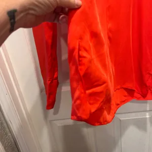 NWT Zara Orange‎ Long Sleeve V Neck Blouse Top Womens Large V Neck Lyocell Blend thumbnail 4