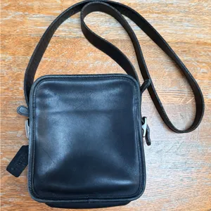 Vintage Coach Black Leather Messenger Bag thumbnail 5