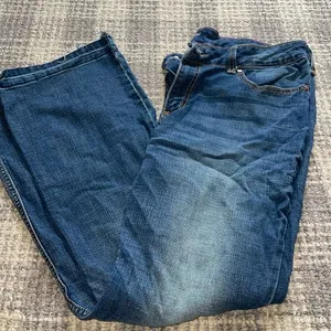Wrangler bootcut jeans thumbnail 1
