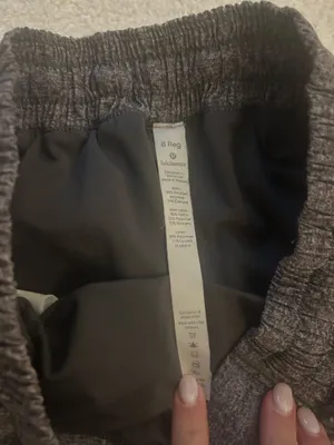Lululemon Hotty Hot 2.5" Shorts thumbnail 3