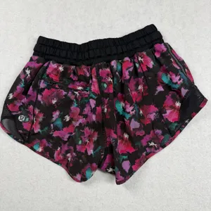 Lululemon Hotty Hot Shorts 2.5” Size 2 Mini Midnight Bloom Floral thumbnail 2