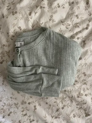 Hollister Light green sweater thumbnail 4
