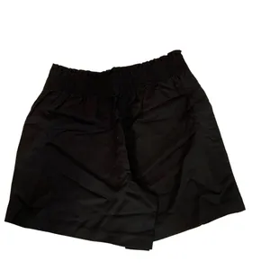 Ann Taylor The Flowy‎ Pull On Mid Short in Line thumbnail 3