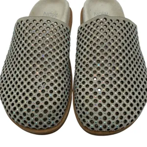 NOW Made in Italy Shoes Women 7 Ivory Rhinestone Perforated Leather Mule Slides‎ thumbnail 4