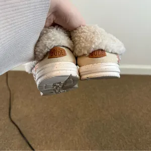 Hey Dude Women's Wendy Fold Casual Moccasin Sneakers Beige Sherpa Size 9 thumbnail 8