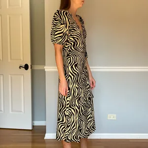 Gina Tricot Midi Wrap Dress Size 34 Zebra Animal Print Puff Sleeve V Neck thumbnail 2