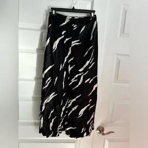 Reformation Pratt Silk Skirt in‎ Black and Cream Print NWT 4 thumbnail 10