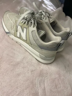 Women Size 8.5 - New Balance 009v1 Light Cliff Grey thumbnail 4