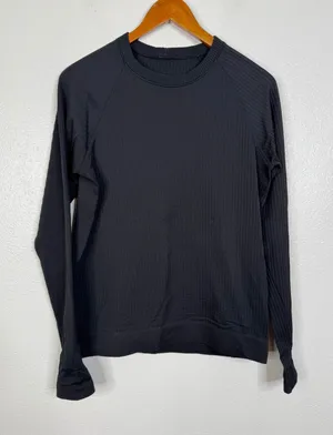 Lululemon Black Ribbed Long Sleeve Thumbhole‎ Crew Neck Activewear Top thumbnail 1