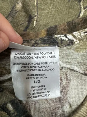 Realtree Camouflage Short Sleeve V-Neck T-Shirt Size Large thumbnail 5