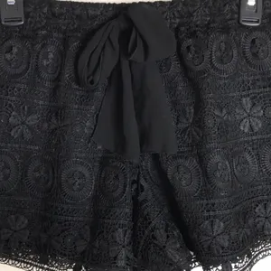 Iily white‎ black lace double liner shorts size small thumbnail 3