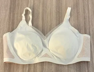Honeylove Wireless Crossover Lace Bra Size 3X in White thumbnail 1