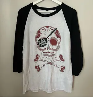 Tultex Delta Phi Epsilon Baseball Tee 3/4 Sleeve Pirate Skull Graphic DPhiE Casual thumbnail 3