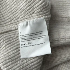 LULULEMON Merino Wool-Blend Ribbed Crew Neck Sweater Womens 4 Athleisure Comfort thumbnail 7