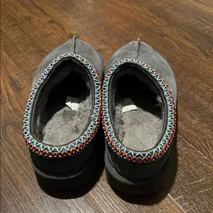 UGG Gray Slippers with Colorful Trim thumbnail 4