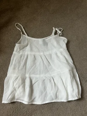 H&M cute white tank top thumbnail 3