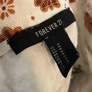 Forever 21 Women's M Denim Skirt White Floral Retro 70s Style Mini‎ High Waisted thumbnail 4