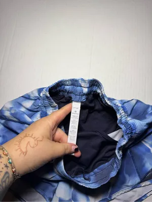 Lululemon Hotty Hot Shorts 4" Tall thumbnail 2
