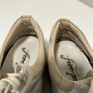 Free People Kick It Silver Metallic Sneaker Size 8.5 - 9 US 39 EU thumbnail 9