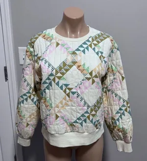 Universal Threads Quilt Quilted Cream Colorful Crew Neck Sweater Top Pullover thumbnail 1