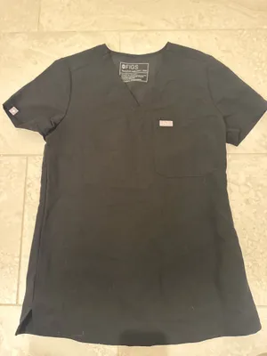 FIGS Top Scrub thumbnail 1