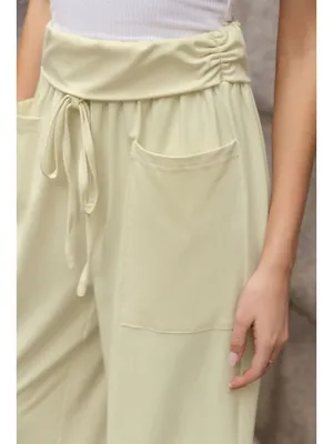 NWT Cupshe Light Yellow Wide Leg Jersey Pants - Size: Small thumbnail 10