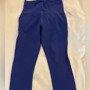 NWT Lululemon Blue Capri Leggings thumbnail 6