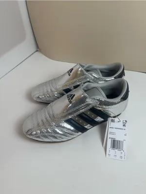 Adidas Originals Taekwondo Women’s Leather Silver Metallic Black Sneakers 6.5 thumbnail 4