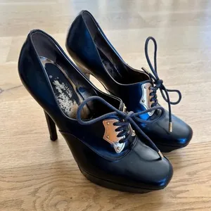 Gucci Vintage Leather Ankle Boots with Gold Lace Plate in Black thumbnail 1