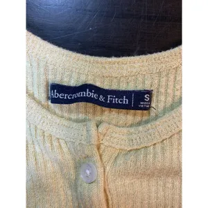 Abercrombie Tank Top Women Small Yellow Stretch Sleeveless Henley Preppy thumbnail 3