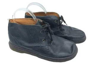 Dr Martens Joylyn Chukka Ankle Boots Pebbled Leather Black Mens 7 Womens 8 thumbnail 1