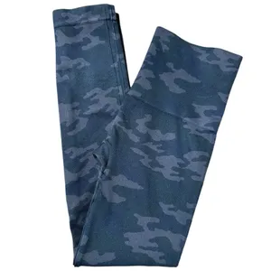 Spanx Women’s Size M Black Camo Seamless Look At Me Now Leggings thumbnail 8