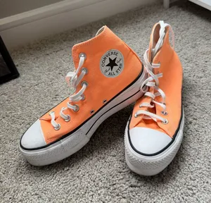 Platform Converse thumbnail 1
