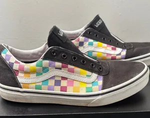 Vans Old Skool checkerboard sneakers, Missy size 6, classic, low top, retro thumbnail 1