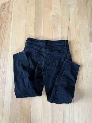 Abercrombie High-Rise Super Skinny Ankle Jeans thumbnail 5