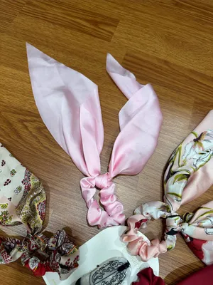 Multi-Pack Hair Scarf Scrunchies & claw clip thumbnail 5