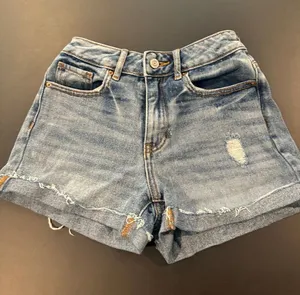 Pacsun Women‎ Jean Shorts, mom shorts size 22 thumbnail 1