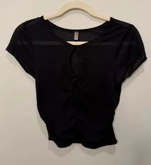 Free People Movement Black Lightweight‎ Ruched Keyhole Crop Top Size Small thumbnail 1