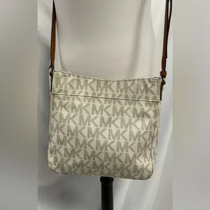 Michael Kors Cream & Brown Jet Set Crossbody Messenger Bag thumbnail 4