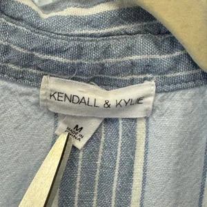 Kendall & Kylie Blue White Striped Cropped Button Down Shirt Boxy Medium thumbnail 5