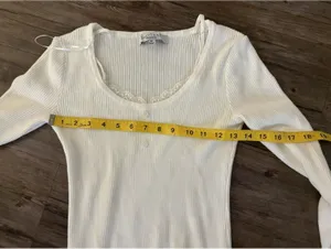 Sweet Rain Women’s White Lace Trim Henley Long Sleeve Top M thumbnail 5