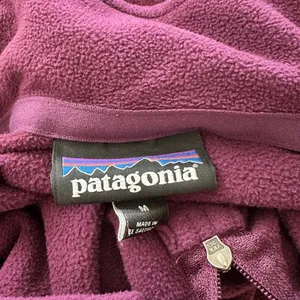 Patagonia Micro D 1/4 zip pullover fleece jacket in deep purple M thumbnail 3