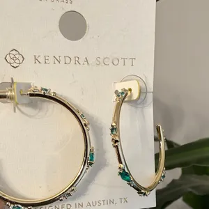Kendra Scott Meredith Metals Gold Hoop Earrings thumbnail 4