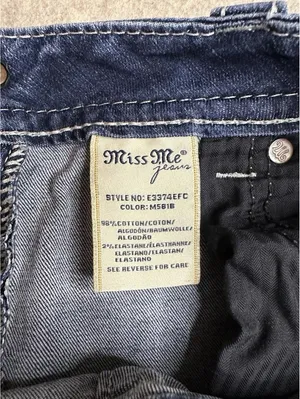 MISS ME Jeans Mid-Rise Easy Crop Curvy Distressed Size 27 Style E3374EFC thumbnail 6