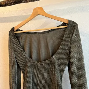Lulus Olive Green Sparkle Low Back Long Sleeve Top Size XS NEW With Tags thumbnail 5