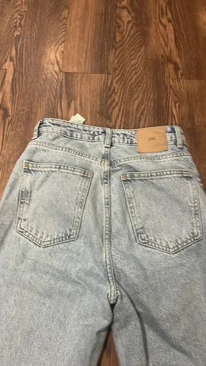 ZARA Jeans Straight High-Rise Light Wash Leg Raw Hem thumbnail 3