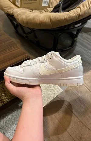 Nike Dunk Low thumbnail 4