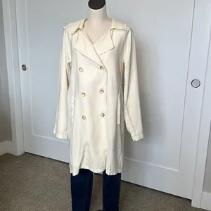 MAUBY Trench Coat In Off White thumbnail 4