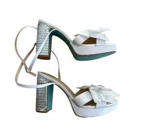 Betsey Johnson - Maddy Dressy Bow Platform Sandals in White & Silver thumbnail 2