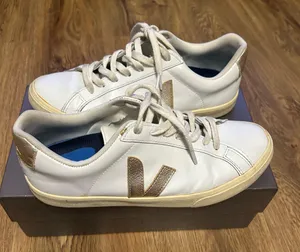 VEJA white gold lace up low top shoes sneakers thumbnail 8